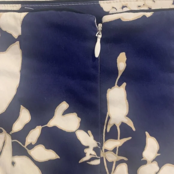 White House Black Market Blue & Black Hawaiian Floral Pencil Skirt Women's 00 - Picture 3 of 9